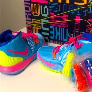 KYRIE 6 Pool Sneakers